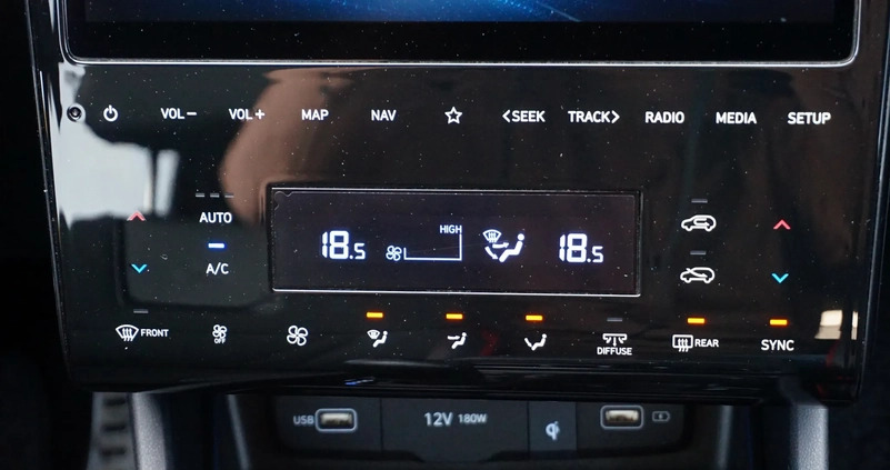 Hyundai Tucson cena 135500 przebieg: 22550, rok produkcji 2022 z Wolbórz małe 562